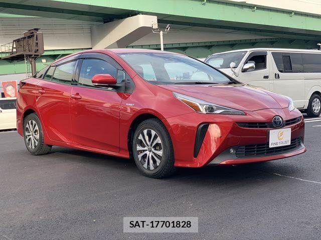 Toyota PRIUS 2019-09 8881617-15