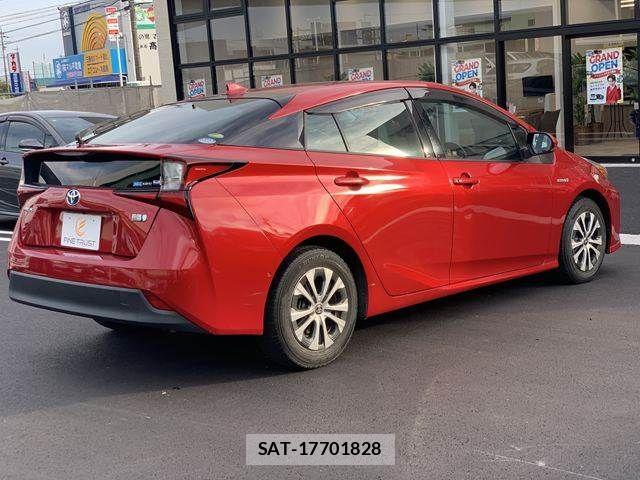Toyota PRIUS 2019-09 8881617-17