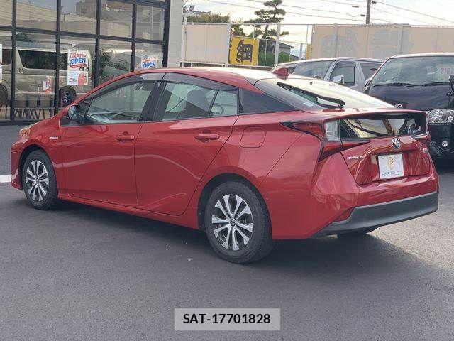 Toyota PRIUS 2019-09 8881617-19