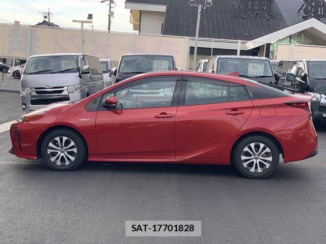 Toyota PRIUS 2019-09 8881617-20