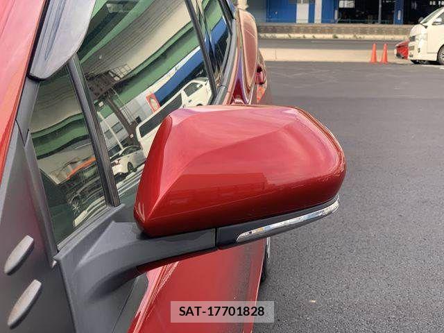 Toyota PRIUS 2019-09 8881617-26