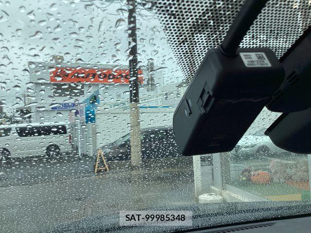 Toyota PRIUS 2018-11 8881641-9