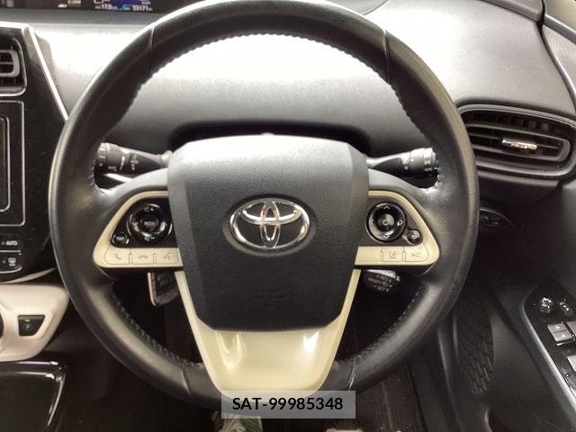Toyota PRIUS 2018-11 8881641-4