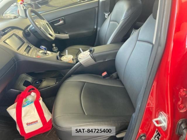 Toyota PRIUS 2013-11 8881672-15