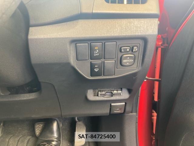 Toyota PRIUS 2013-11 8881672-8