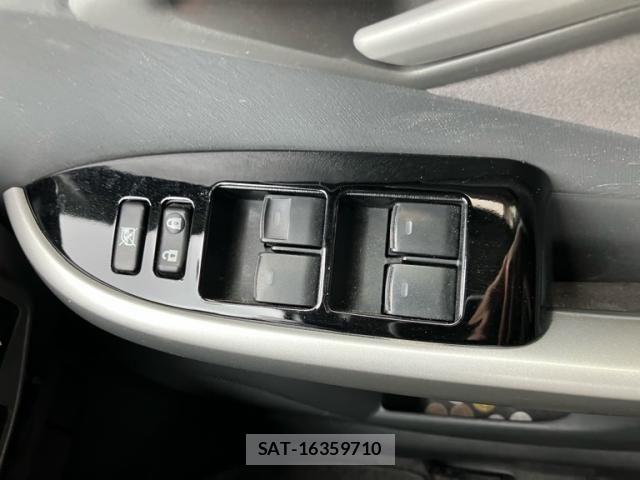 Toyota PRIUS 2011-12 8884206-13