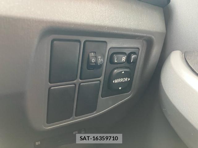 Toyota PRIUS 2011-12 8884206-15
