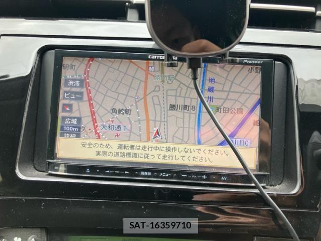 Toyota PRIUS 2011-12 8884206-19