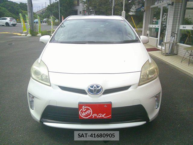 Toyota PRIUS 2012-03 8884210-3