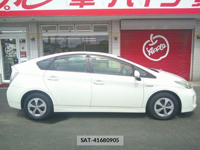 Toyota PRIUS 2012-03 8884210-5