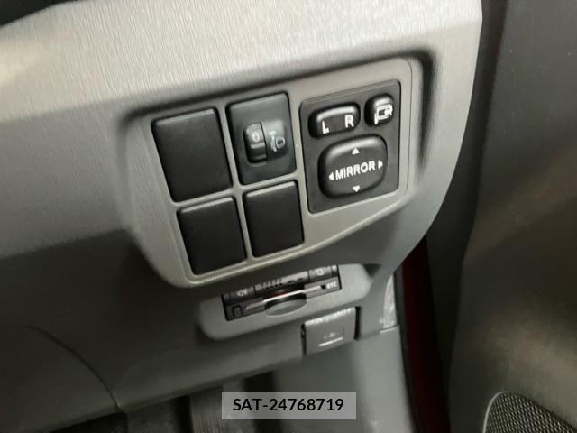 Toyota PRIUS 2010-04 8884209-12
