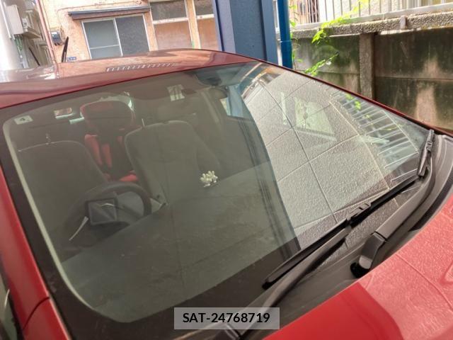 Toyota PRIUS 2010-04 8884209-2