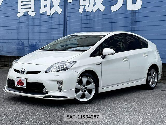 Toyota PRIUS 2014-02 8884194-0