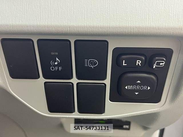 Toyota PRIUS 2013-01 8884198-13