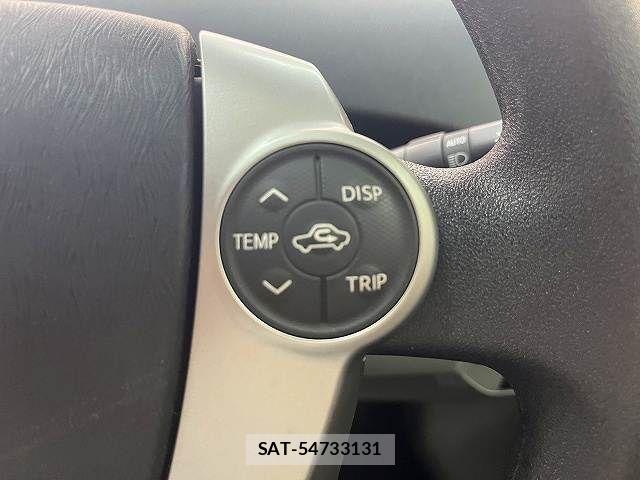 Toyota PRIUS 2013-01 8884198-19