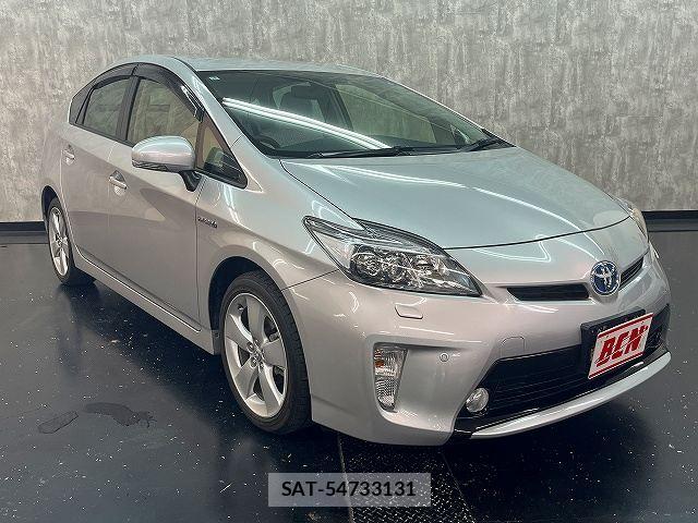 Toyota PRIUS 2013-01 8884198-21