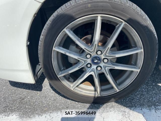 Toyota PRIUS 2010-08 8884215-11