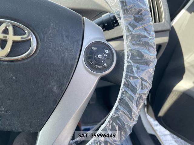 Toyota PRIUS 2010-08 8884215-18