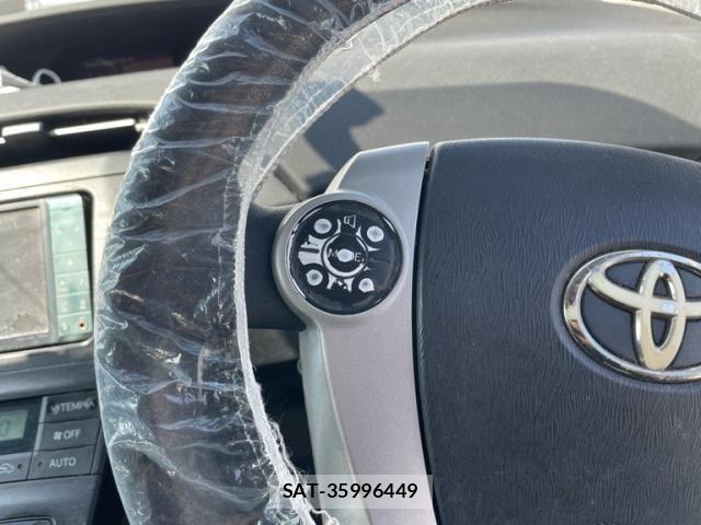 Toyota PRIUS 2010-08 8884215-19