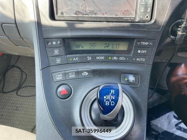 Toyota PRIUS 2010-08 8884215-22