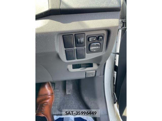 Toyota PRIUS 2010-08 8884215-24