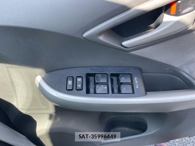 Toyota PRIUS 2010-08 8884215-25