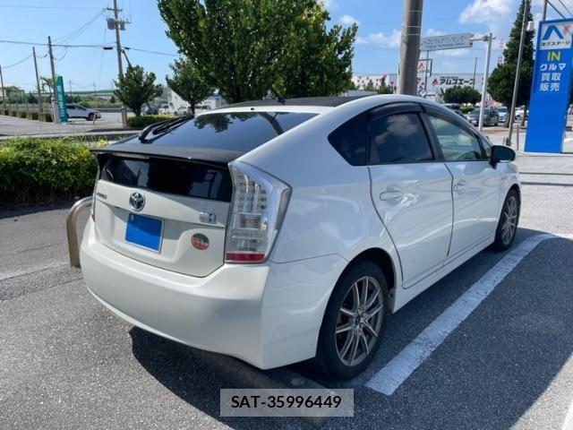 Toyota PRIUS 2010-08 8884215-3