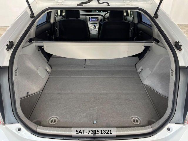 Toyota PRIUS 2013-04 8884201-7