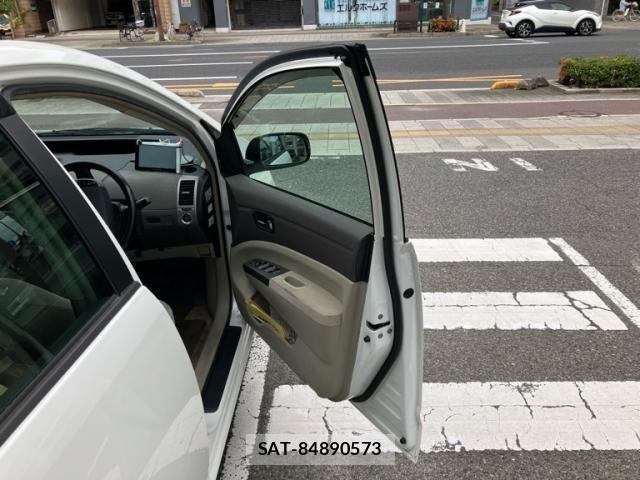 Toyota PRIUS 2006-05 8884211-15