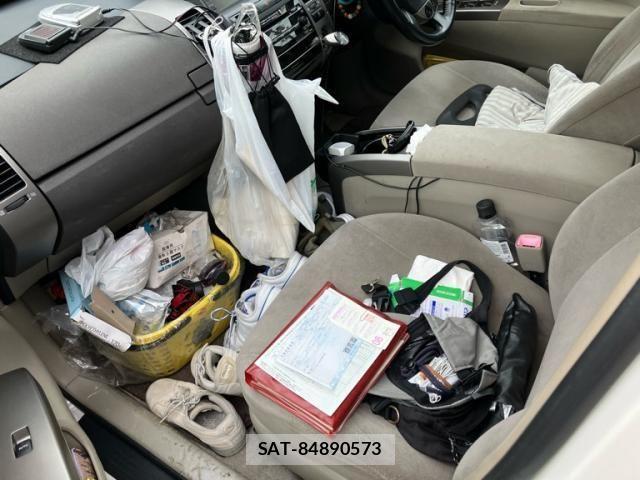 Toyota PRIUS 2006-05 8884211-16