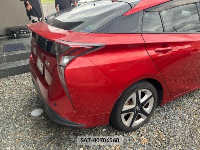 Toyota PRIUS 2016-05 8884200-1