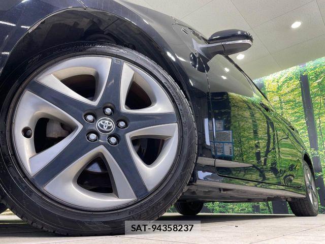 Toyota PRIUS 2020-10 8884188-12