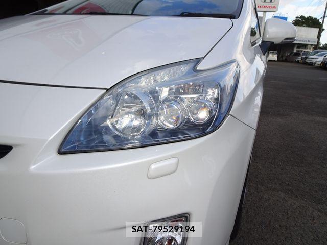 Toyota PRIUS 2011-09 8884212-10