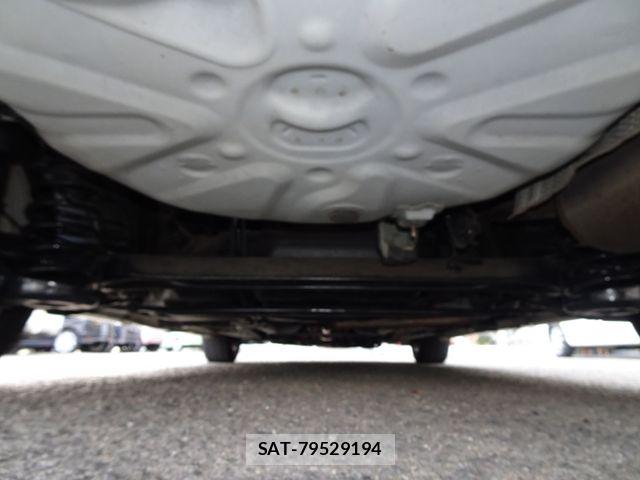 Toyota PRIUS 2011-09 8884212-13