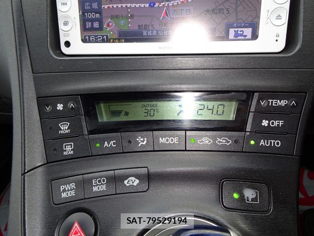 Toyota PRIUS 2011-09 8884212-25
