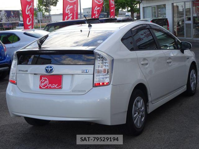 Toyota PRIUS 2011-09 8884212-2