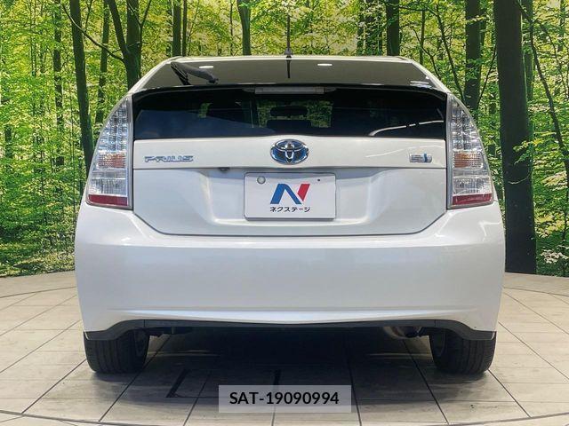 Toyota PRIUS 2011-11 8884203-14