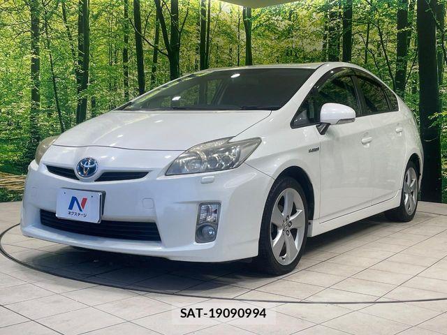 Toyota PRIUS 2011-11 8884203-15
