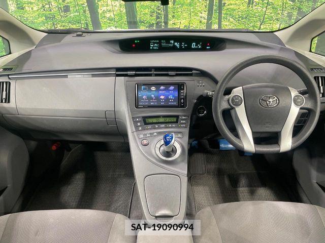Toyota PRIUS 2011-11 8884203-1