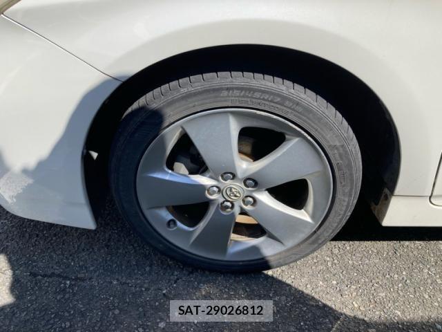 Toyota PRIUS 2012-01 8884207-10