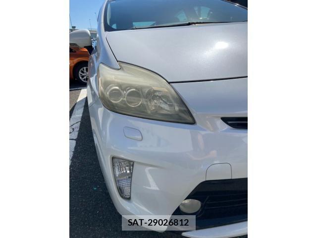 Toyota PRIUS 2012-01 8884207-13