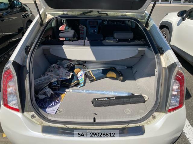 Toyota PRIUS 2012-01 8884207-17
