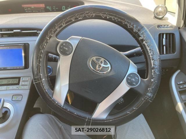 Toyota PRIUS 2012-01 8884207-19