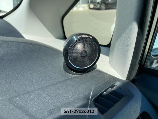 Toyota PRIUS 2012-01 8884207-26