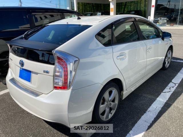 Toyota PRIUS 2012-01 8884207-3