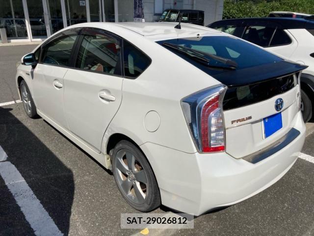 Toyota PRIUS 2012-01 8884207-4