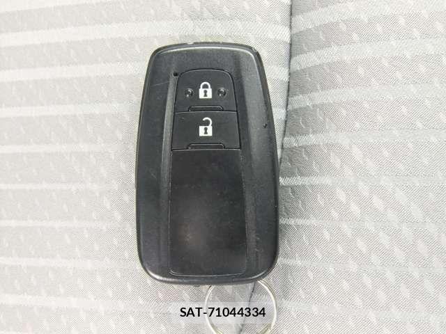 Toyota PRIUS 2019-07 8884195-15