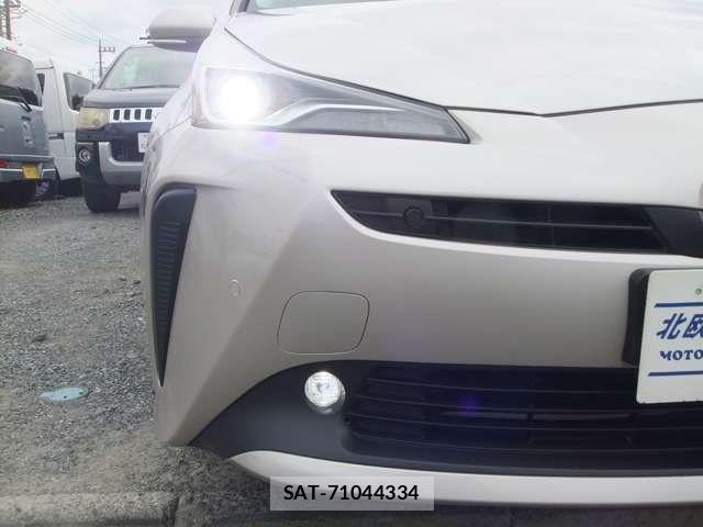 Toyota PRIUS 2019-07 8884195-16