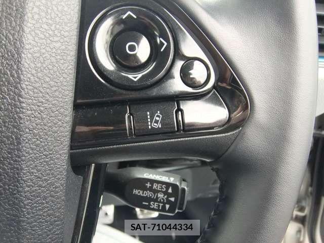 Toyota PRIUS 2019-07 8884195-3