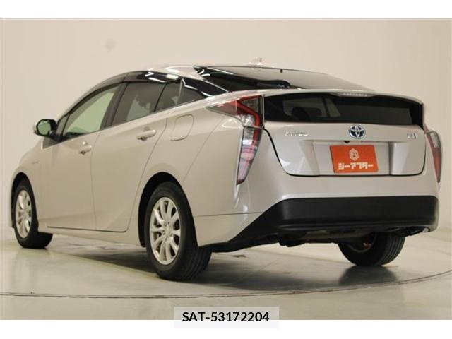 Toyota PRIUS 2016-03 8884197-10